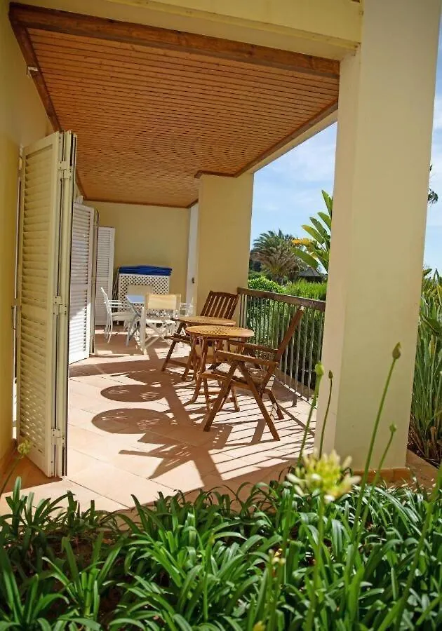 3-Bedroom Ground Floor Apartment With Communal Pool In The Heart Of Alvor At07